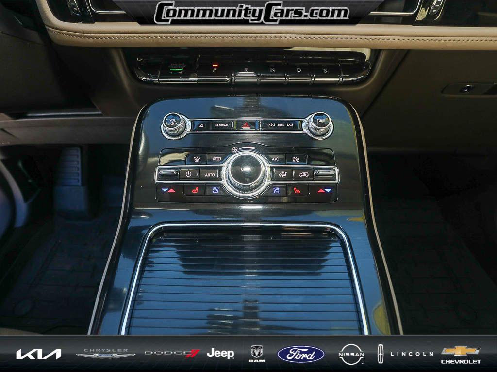 used 2022 Lincoln Nautilus car, priced at $39,000