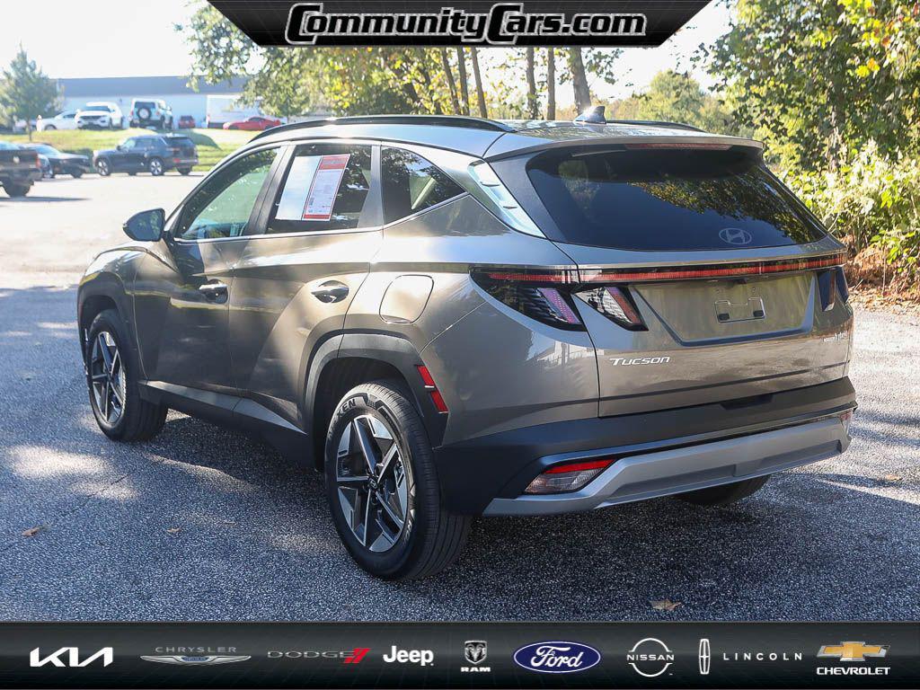 used 2025 Hyundai TUCSON Hybrid car, priced at $31,000
