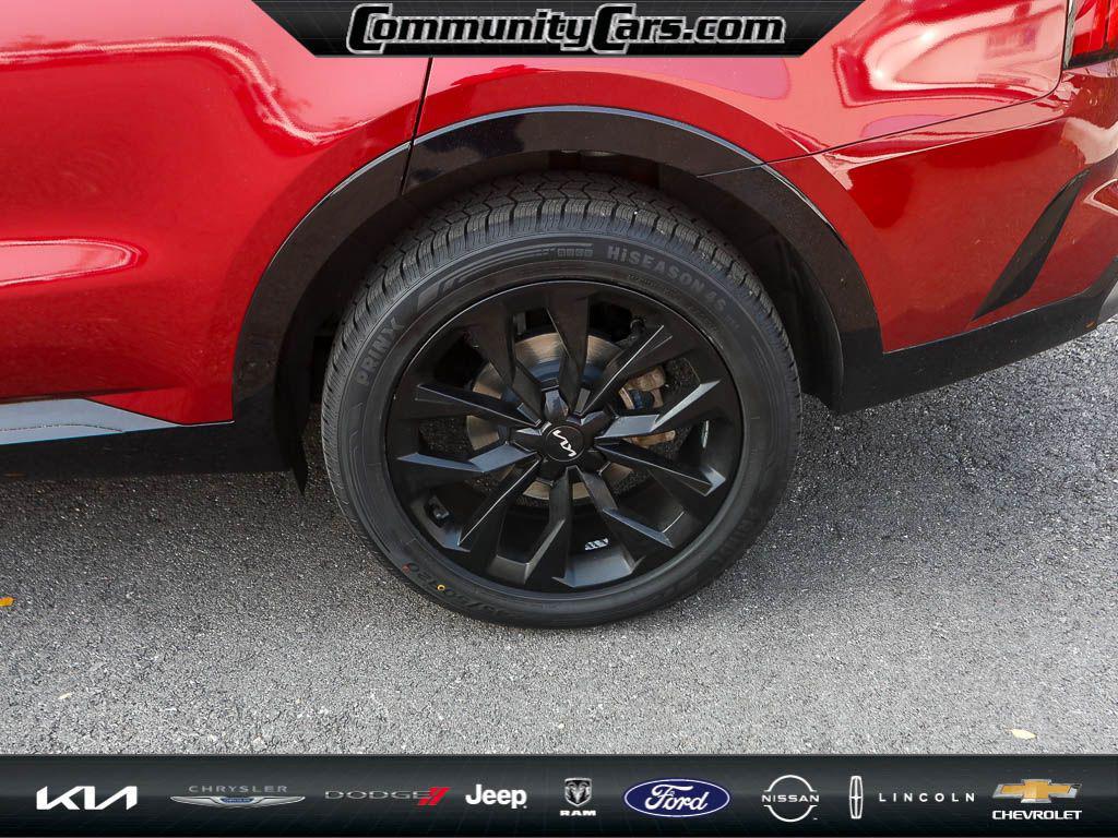 used 2022 Kia Sorento car, priced at $21,860