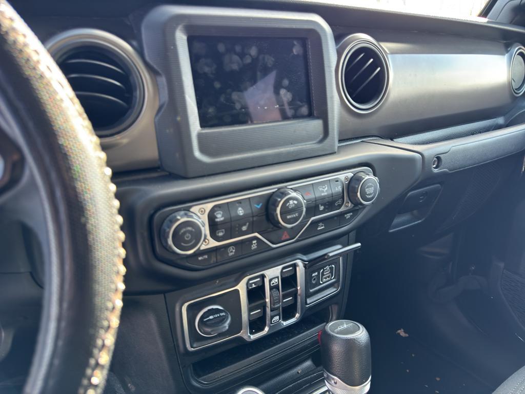 used 2023 Jeep Gladiator car, priced at $27,750