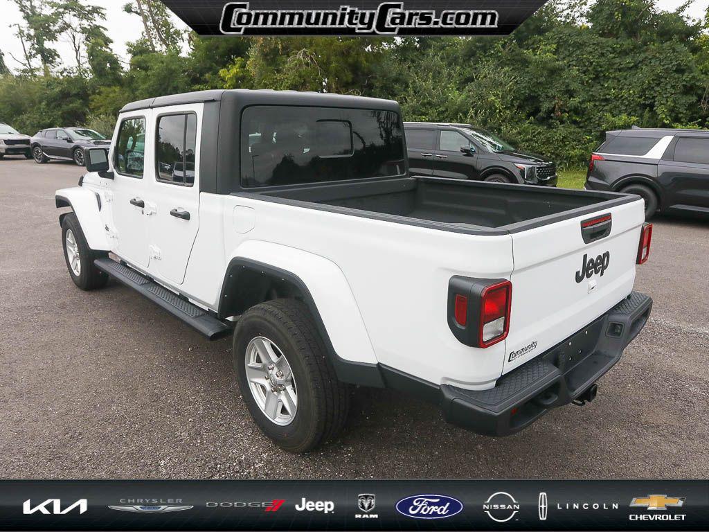 used 2023 Jeep Gladiator car, priced at $32,790