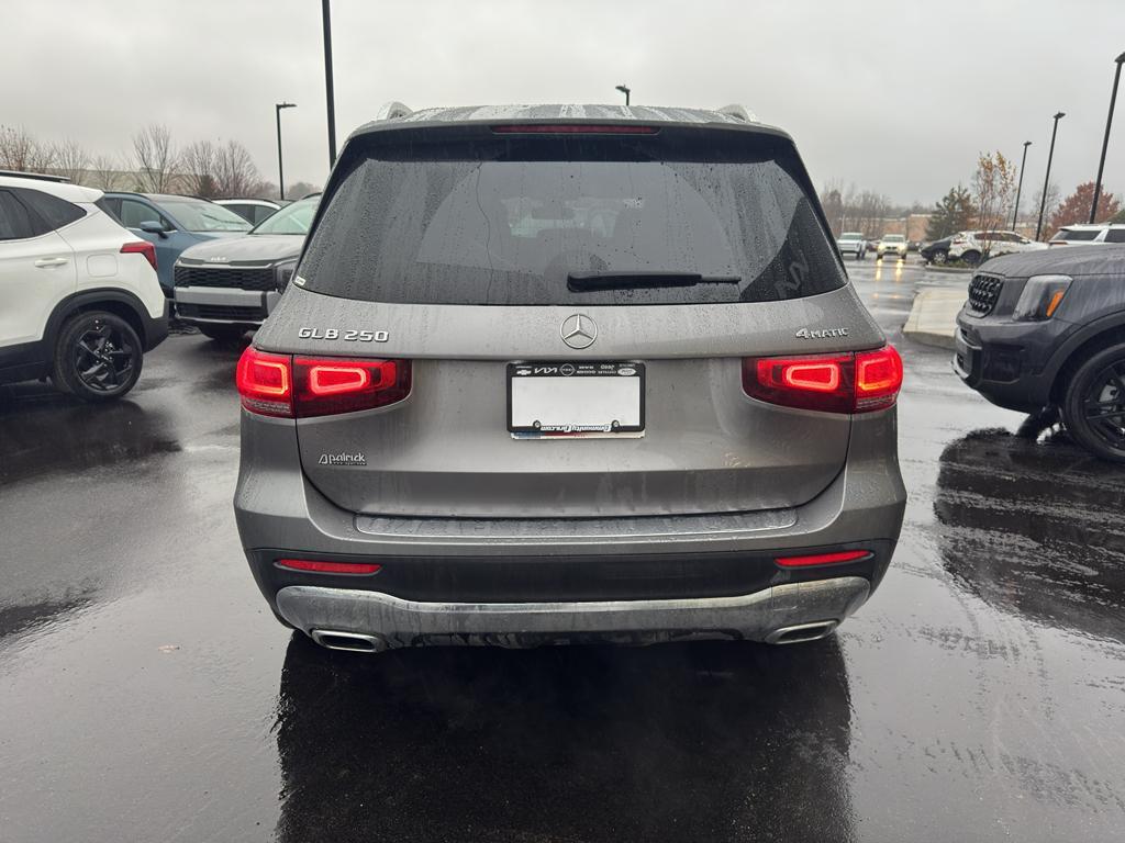 used 2021 Mercedes-Benz GLB 250 car, priced at $27,319