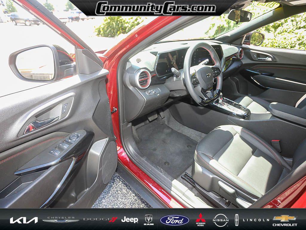 used 2025 Chevrolet Trax car, priced at $26,000