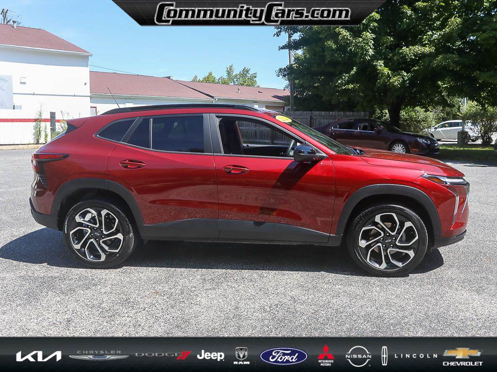 used 2025 Chevrolet Trax car, priced at $26,000