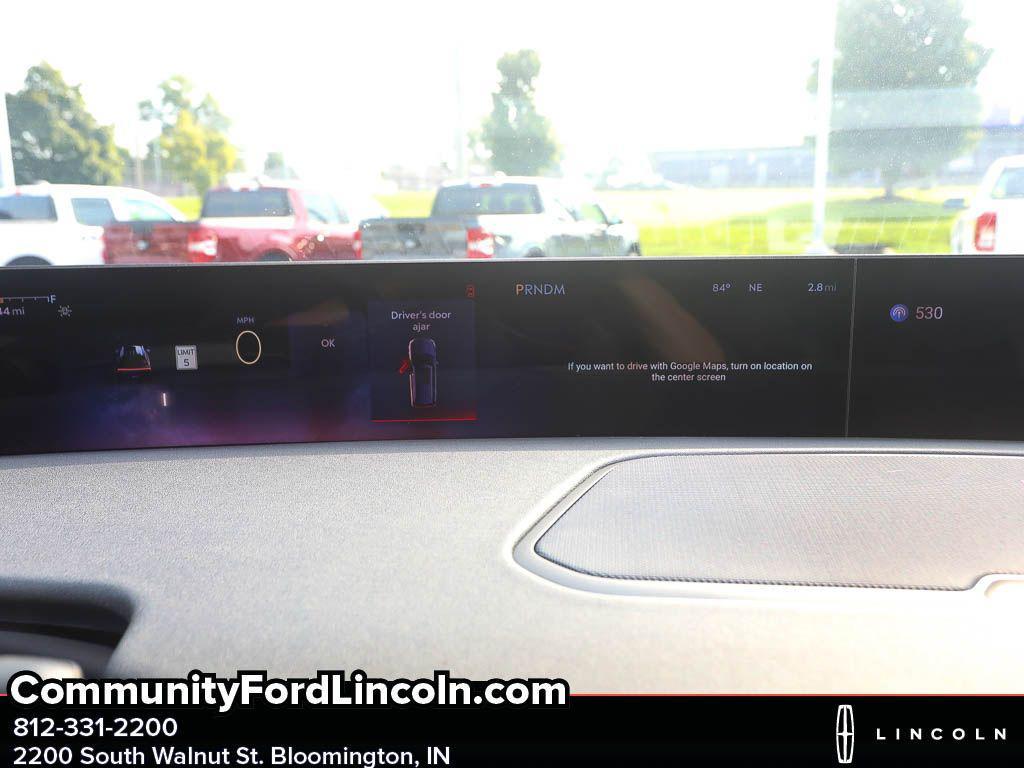 new 2025 Lincoln Navigator car, priced at $104,400