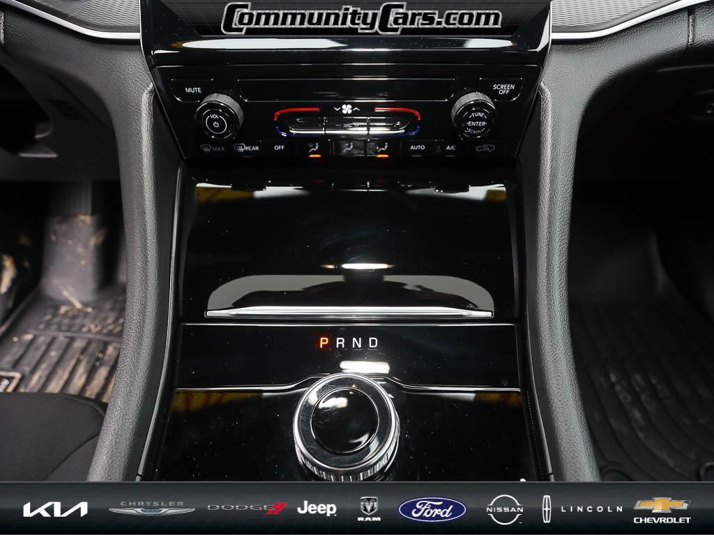 used 2024 Jeep Grand Cherokee car, priced at $27,801