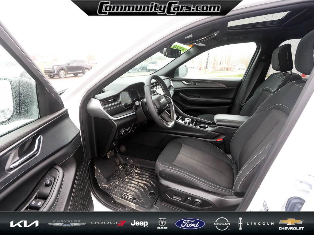 used 2024 Jeep Grand Cherokee car, priced at $27,801