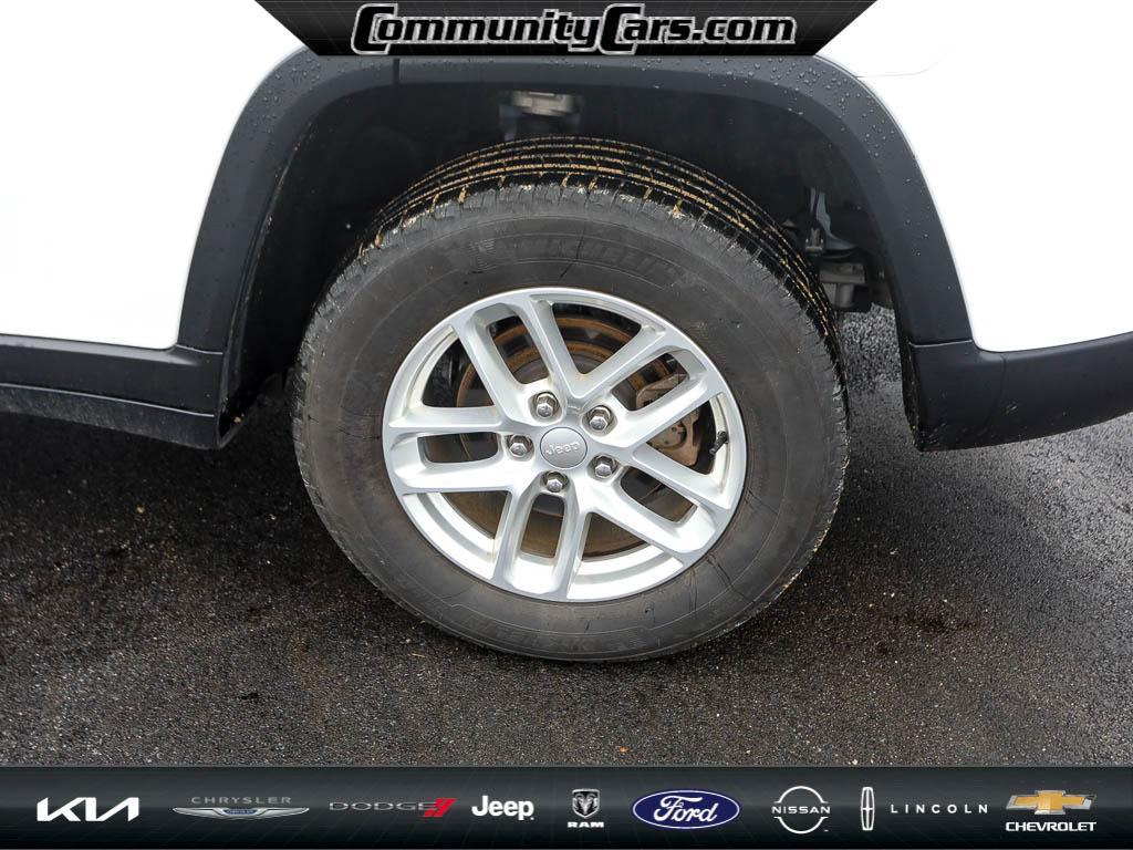 used 2024 Jeep Grand Cherokee car, priced at $27,801