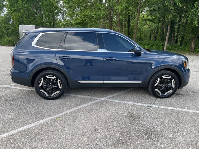 used 2023 Kia Telluride car, priced at $33,000