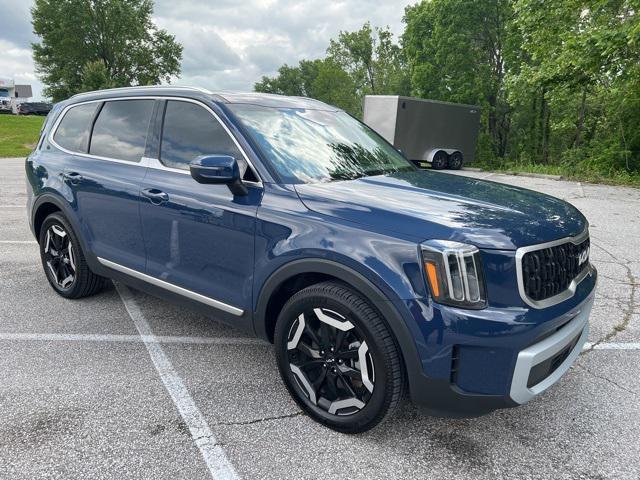 used 2023 Kia Telluride car, priced at $33,000