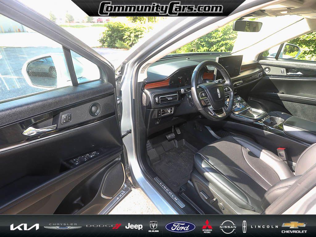 used 2023 Lincoln Nautilus car, priced at $38,690