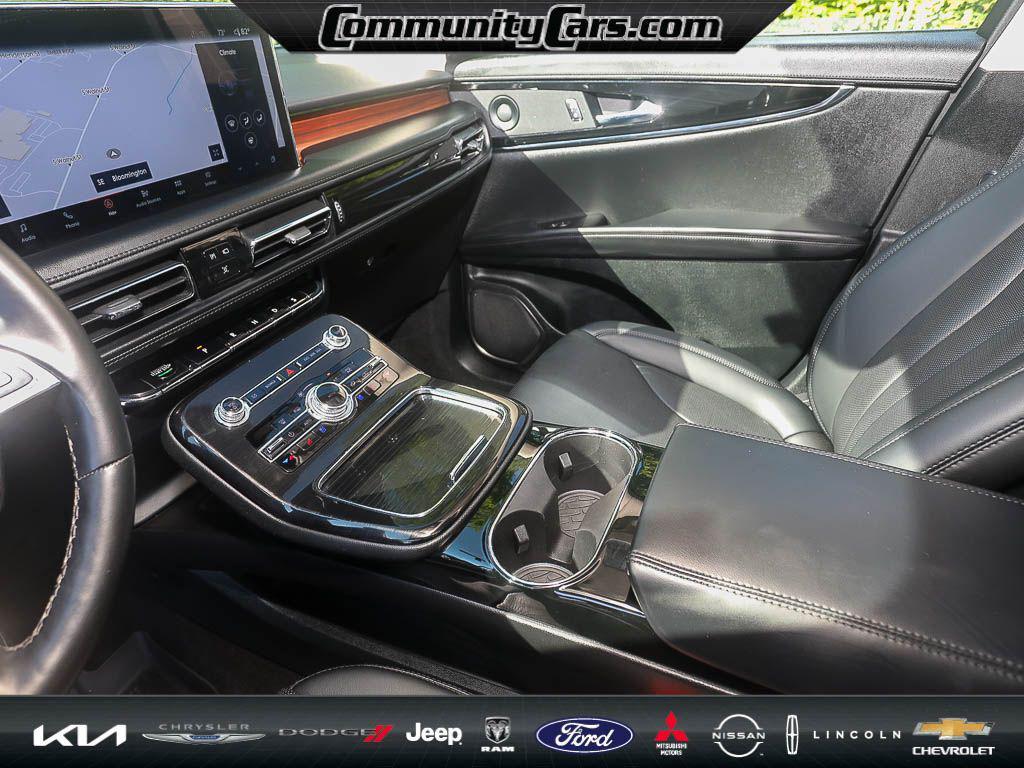 used 2023 Lincoln Nautilus car, priced at $38,690
