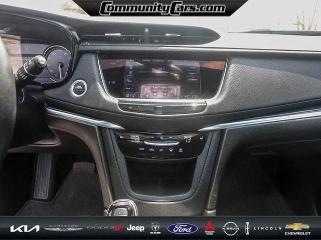 used 2022 Cadillac XT5 car, priced at $32,000