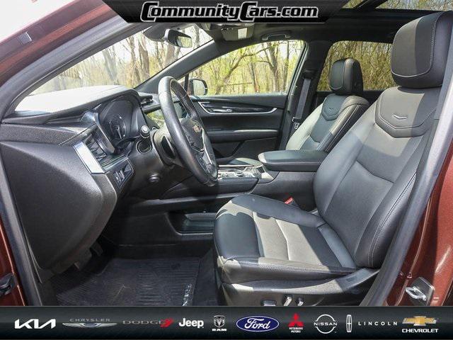 used 2022 Cadillac XT5 car, priced at $32,000