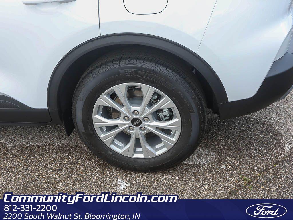 new 2025 Ford Escape car, priced at $26,978