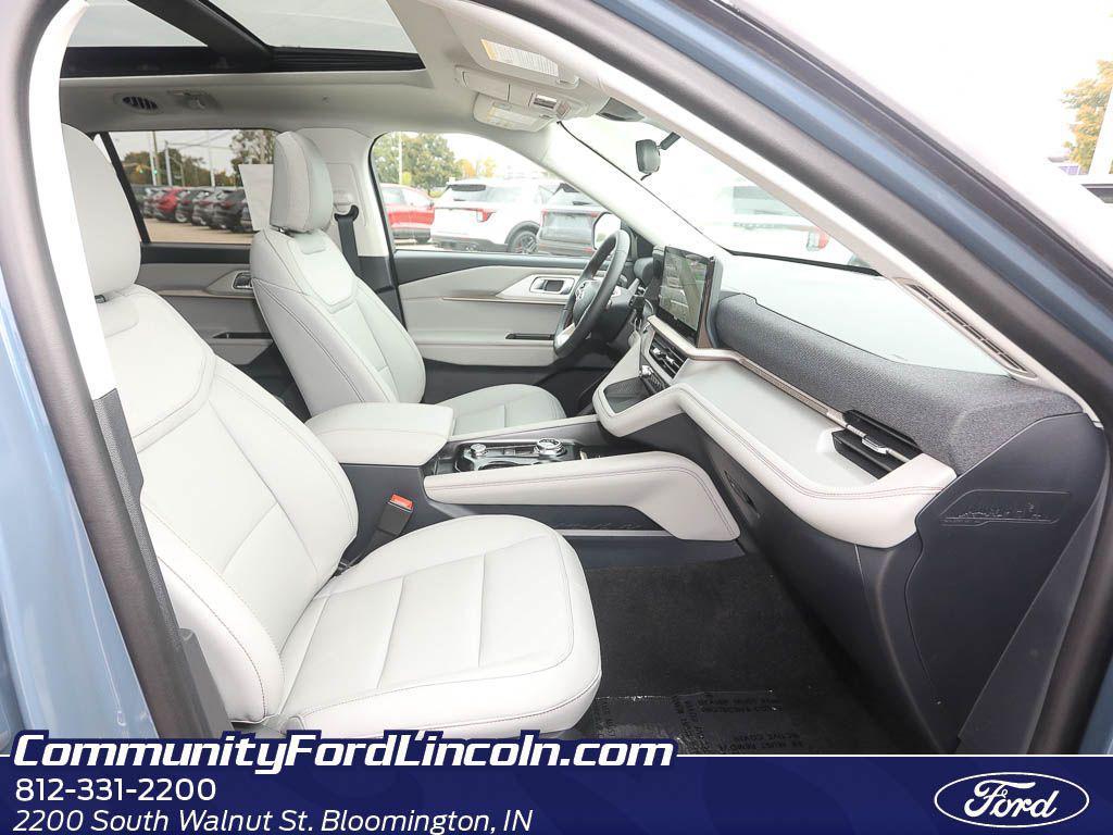 new 2025 Ford Explorer car, priced at $47,687