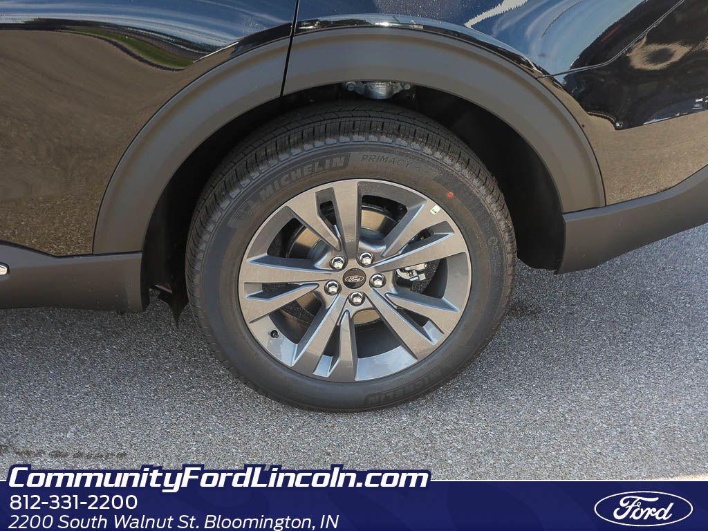 new 2025 Ford Explorer car, priced at $47,222