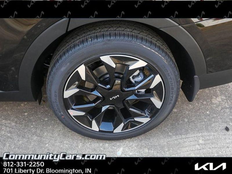 used 2025 Kia Sorento car, priced at $35,600