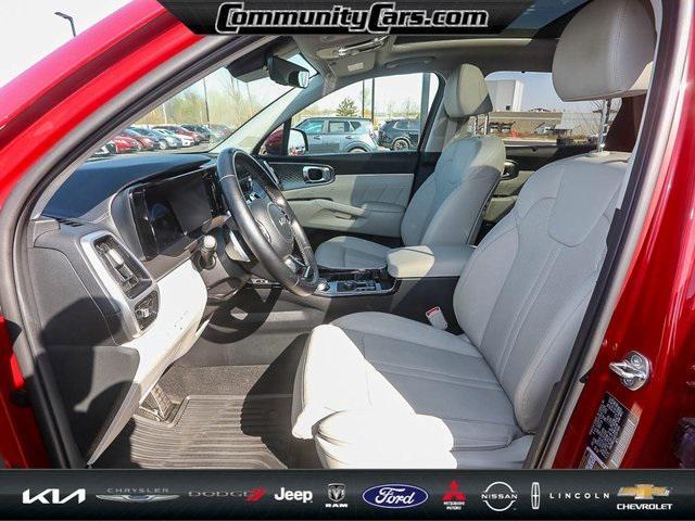 used 2023 Kia Sorento Plug-In Hybrid car, priced at $41,800