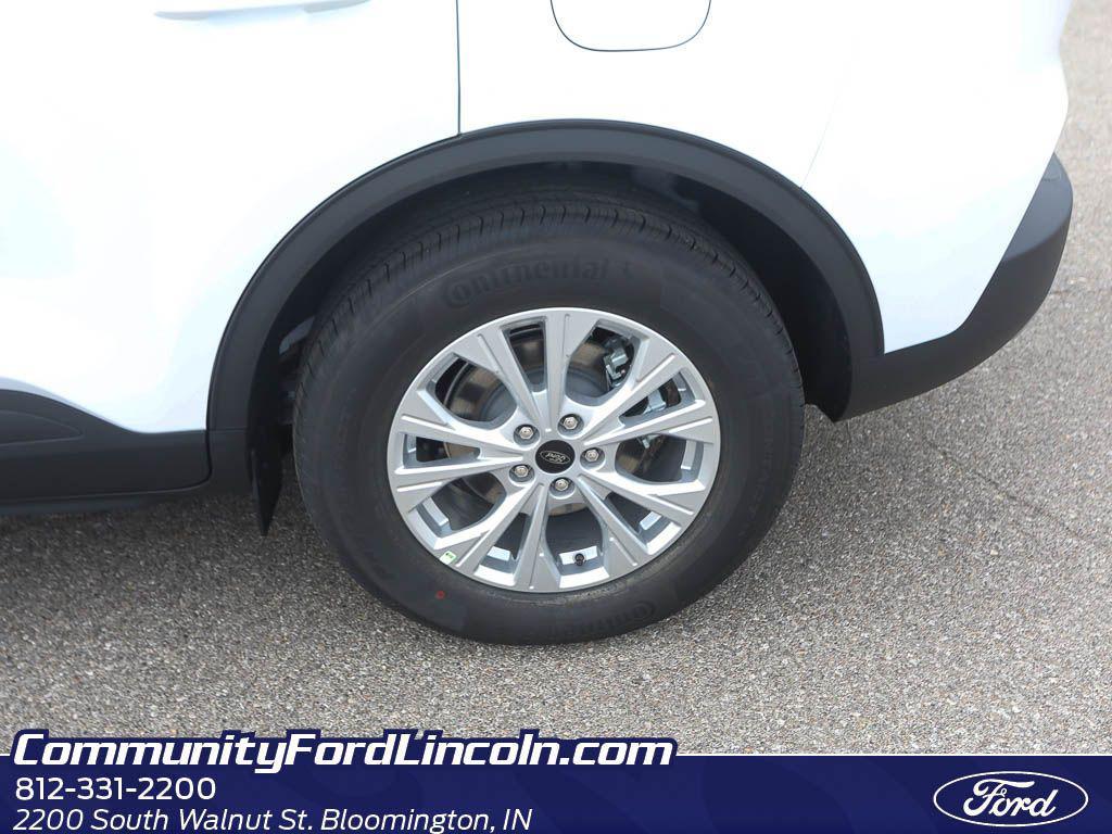 new 2026 Ford Escape car, priced at $31,299