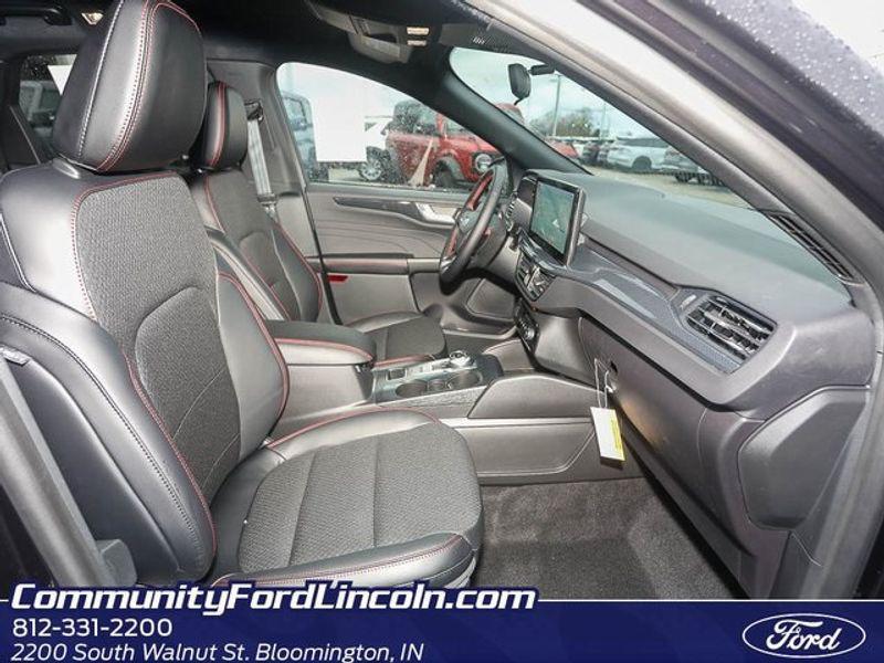 new 2025 Ford Escape car, priced at $29,500