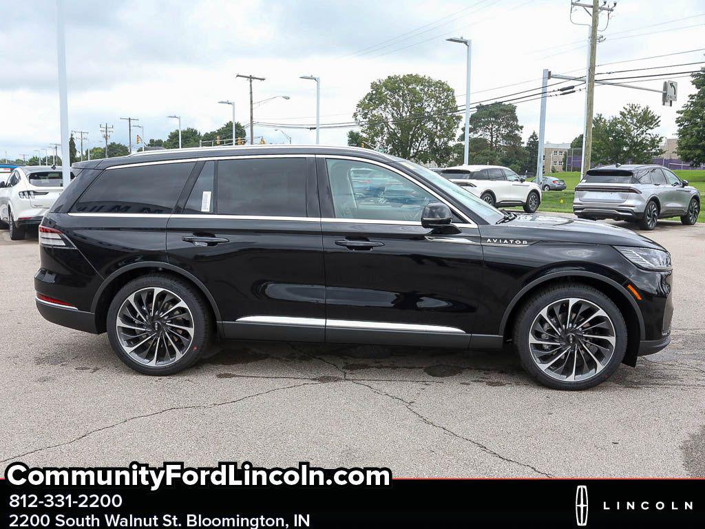 new 2025 Lincoln Aviator car, priced at $77,654