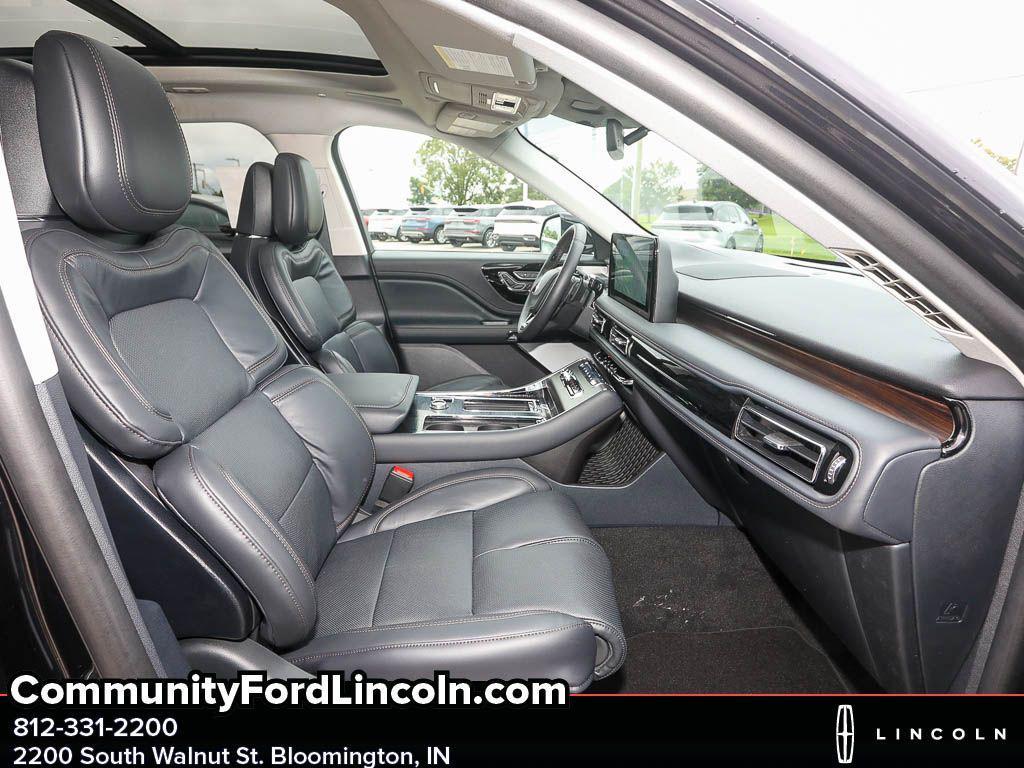 new 2025 Lincoln Aviator car, priced at $77,654