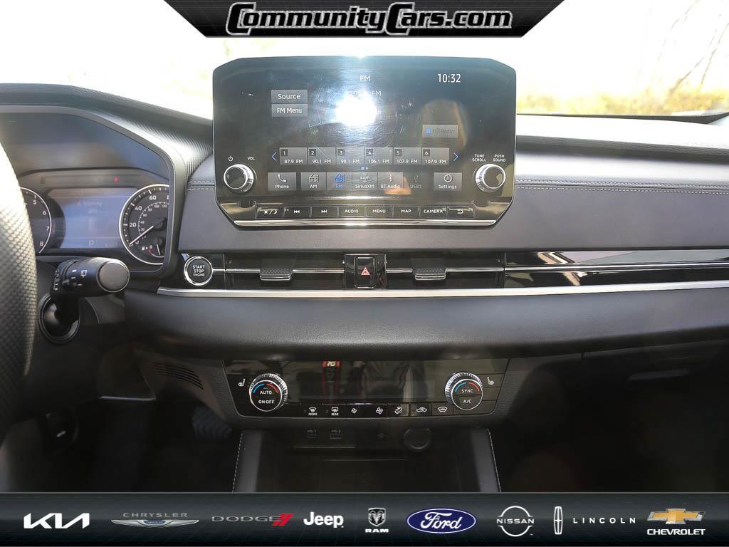 used 2024 Mitsubishi Outlander car, priced at $23,000