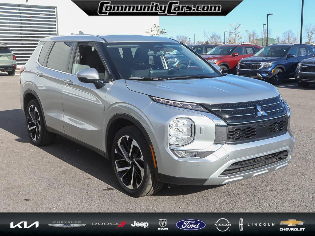 used 2024 Mitsubishi Outlander car, priced at $23,000