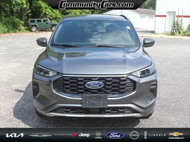 used 2023 Ford Escape car, priced at $24,000