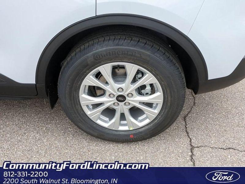 new 2025 Ford Escape car, priced at $30,600