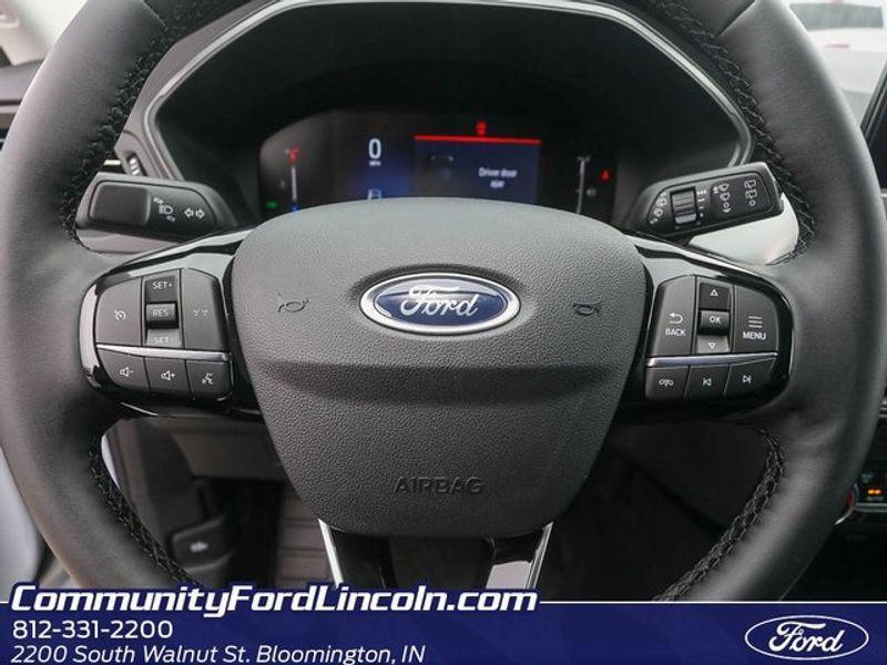 new 2025 Ford Escape car, priced at $30,600