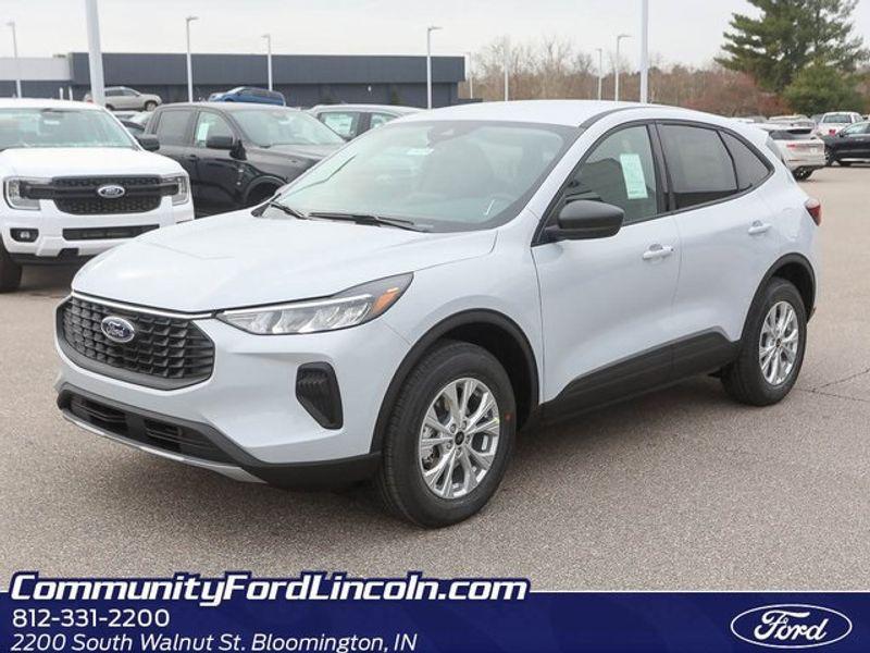 new 2025 Ford Escape car, priced at $30,600