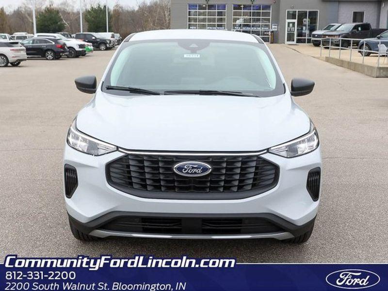 new 2025 Ford Escape car, priced at $30,600
