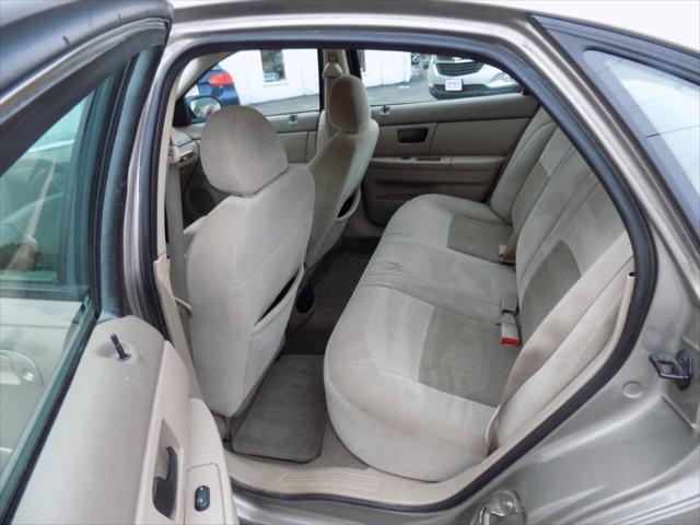 used 2007 Ford Taurus car, priced at $4,495