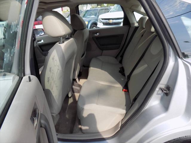 used 2009 Ford Focus car, priced at $6,295