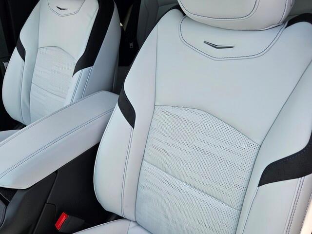 new 2025 Cadillac XT4 car
