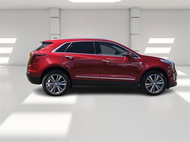 new 2025 Cadillac XT5 car, priced at $54,515