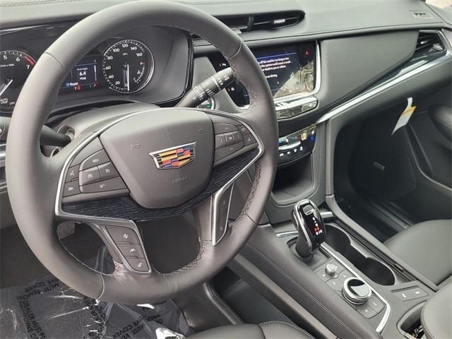 new 2024 Cadillac XT5 car, priced at $49,048