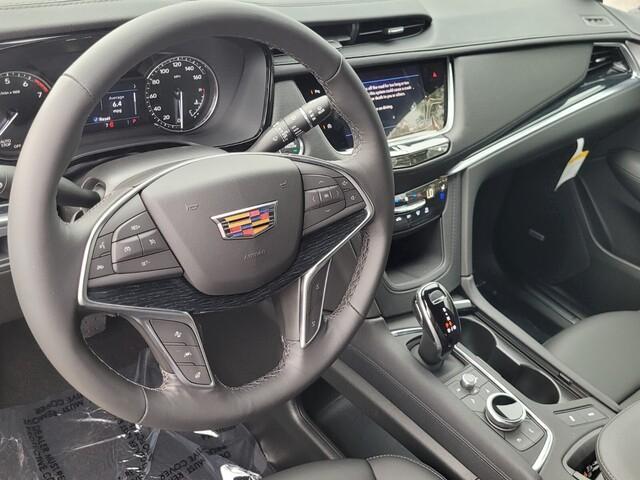 new 2024 Cadillac XT5 car, priced at $49,048