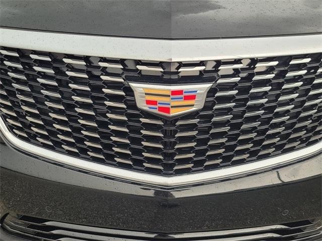 new 2024 Cadillac XT5 car, priced at $49,048