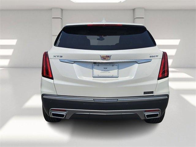 new 2025 Cadillac XT5 car, priced at $52,315