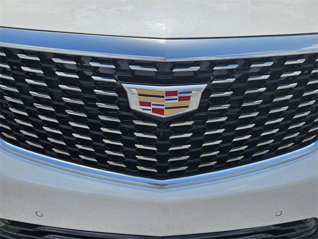 new 2025 Cadillac XT5 car, priced at $52,315