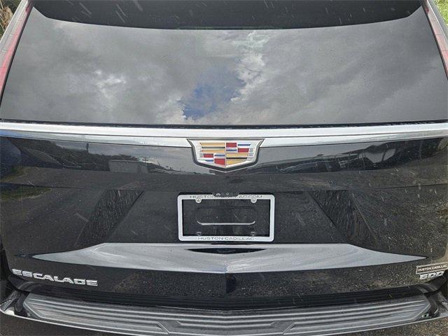 used 2022 Cadillac Escalade ESV car, priced at $60,685