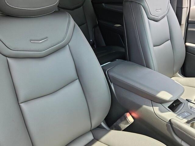 new 2025 Cadillac XT6 car, priced at $51,315