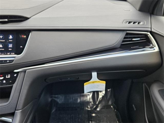 new 2025 Cadillac XT6 car, priced at $51,565