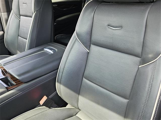 used 2022 Cadillac Escalade ESV car, priced at $57,983