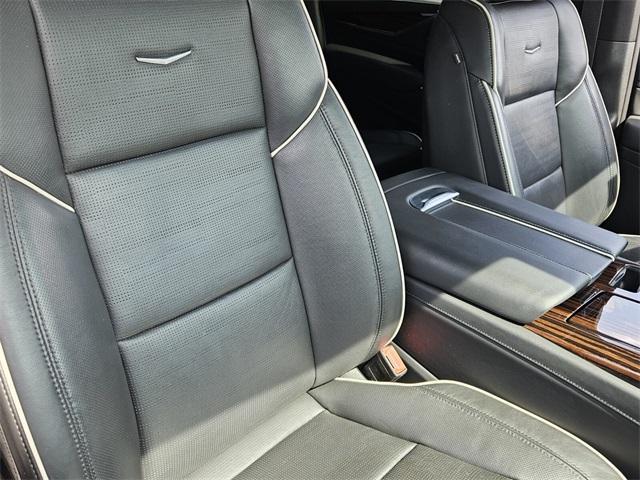 used 2022 Cadillac Escalade ESV car, priced at $57,983