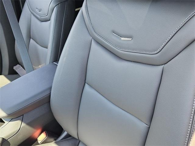 new 2025 Cadillac XT6 car, priced at $45,627