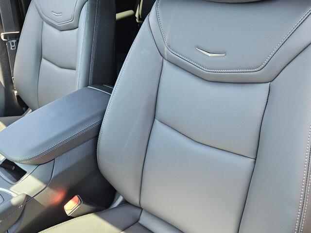 new 2025 Cadillac XT5 car, priced at $44,690
